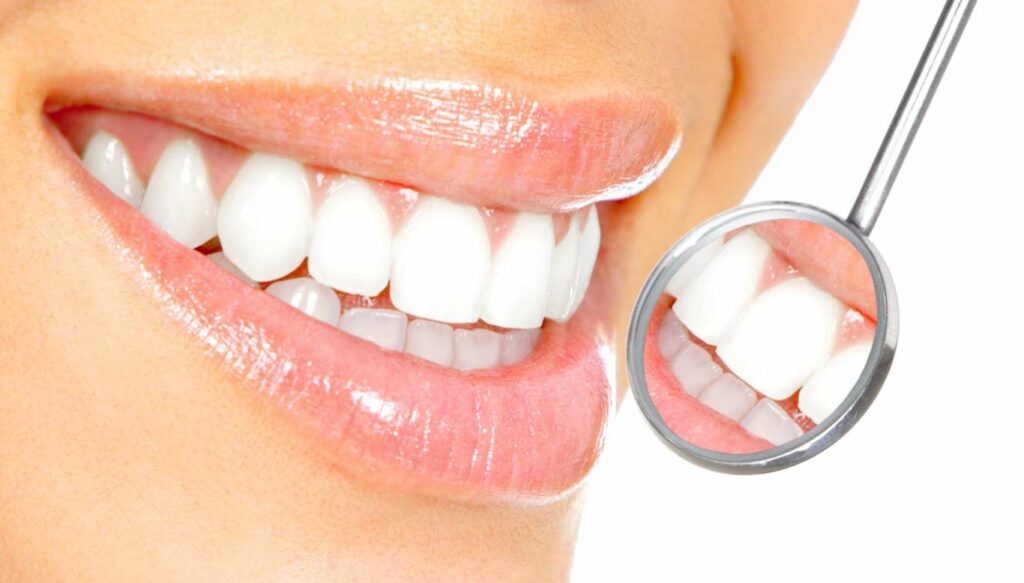 خدمات معالجة الأسنان وتبييضها 